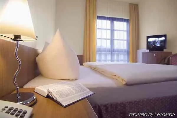 Kim Im Park Отель Дрезден